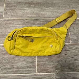 Lululemon On the Beat Beltbag